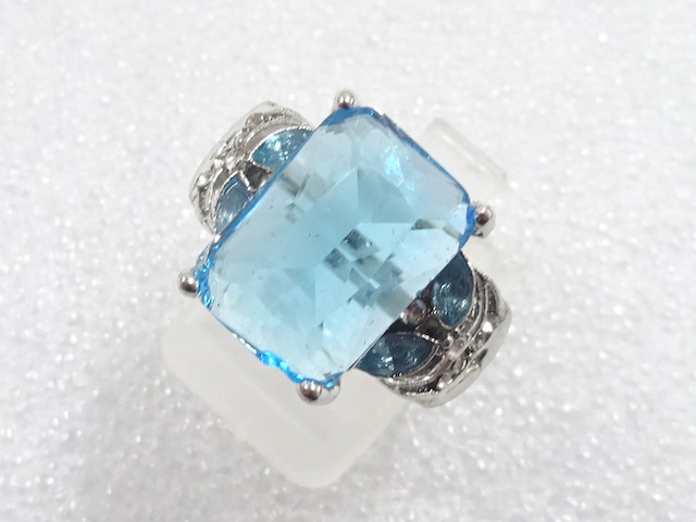 JAPANESE KIMONO / ANTIQUE COLORED STONE RING (SIZE 15)